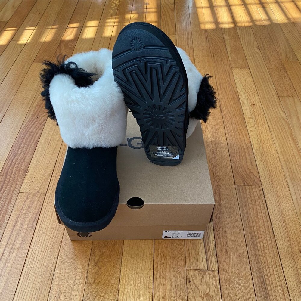 NEW UGG BOOTs CLASSIC MINI WISP SHEEPSKIN CUFF BLACK Size 7 NEW w/box - Picture 6 of 11